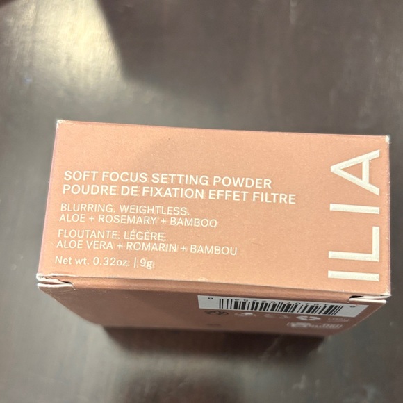 NEW ILIA Soft Focus Setting Powder - Picture 6 of 6